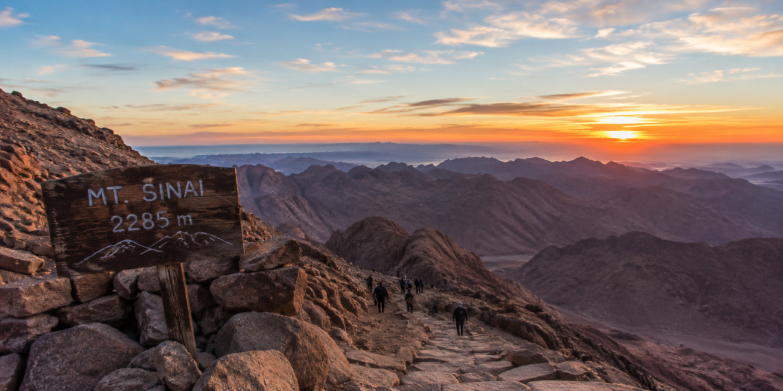 Mt Sinai Hike: Complete Travel Guide