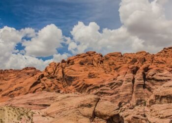 Las Vegas to Antelope Canyon: 7 Easy Ways to Go