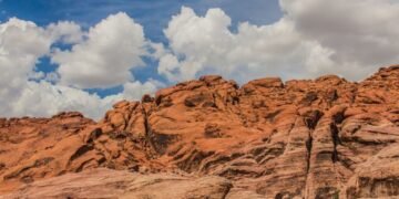 Las Vegas to Antelope Canyon: 7 Easy Ways to Go