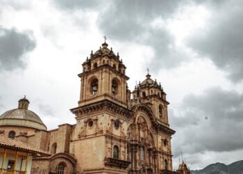 SENAMHI Cusco Climate Data: Temps, Rain & Best Worst Months